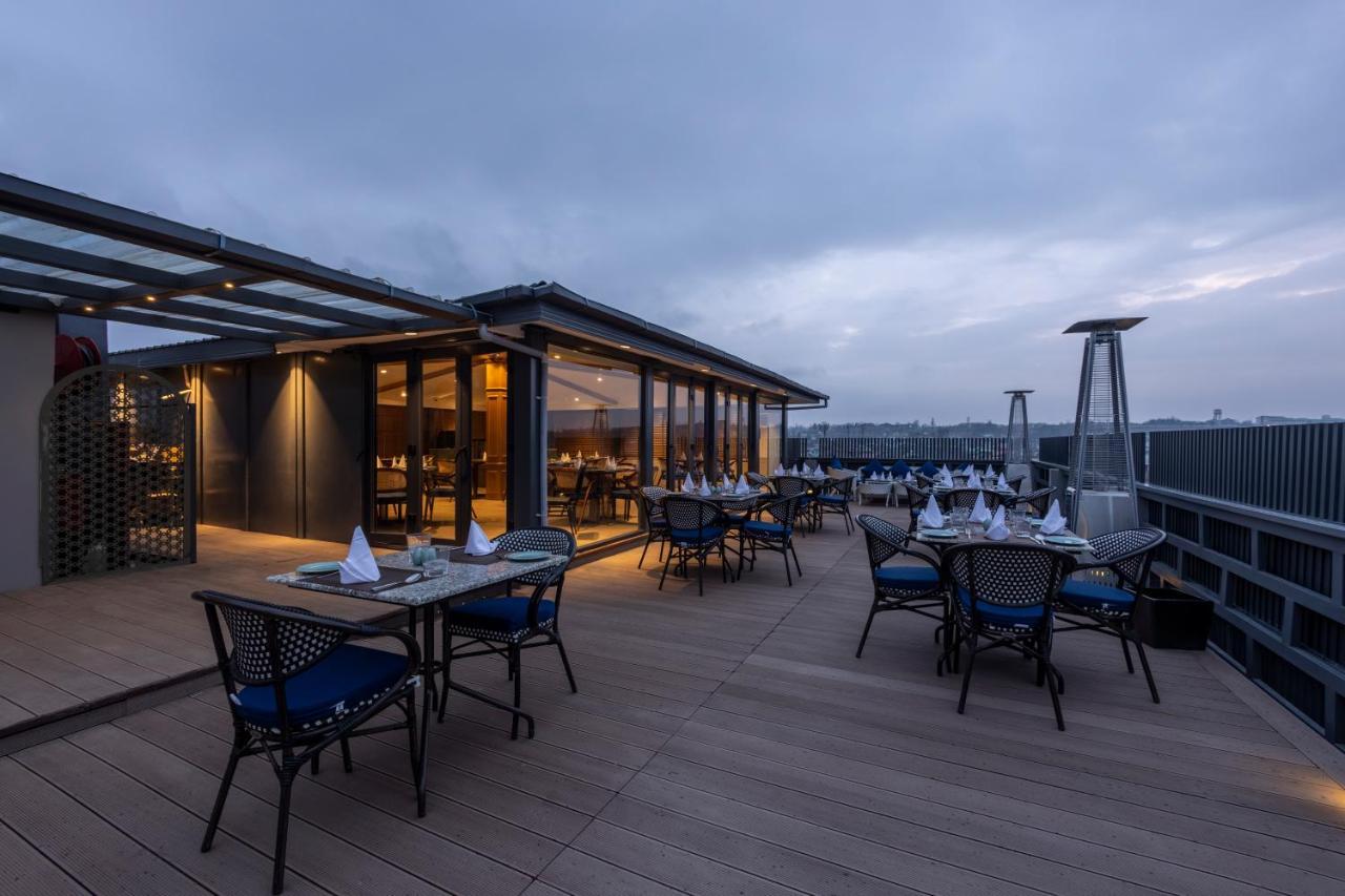 Sarovar Portico Srinagar Exterior foto